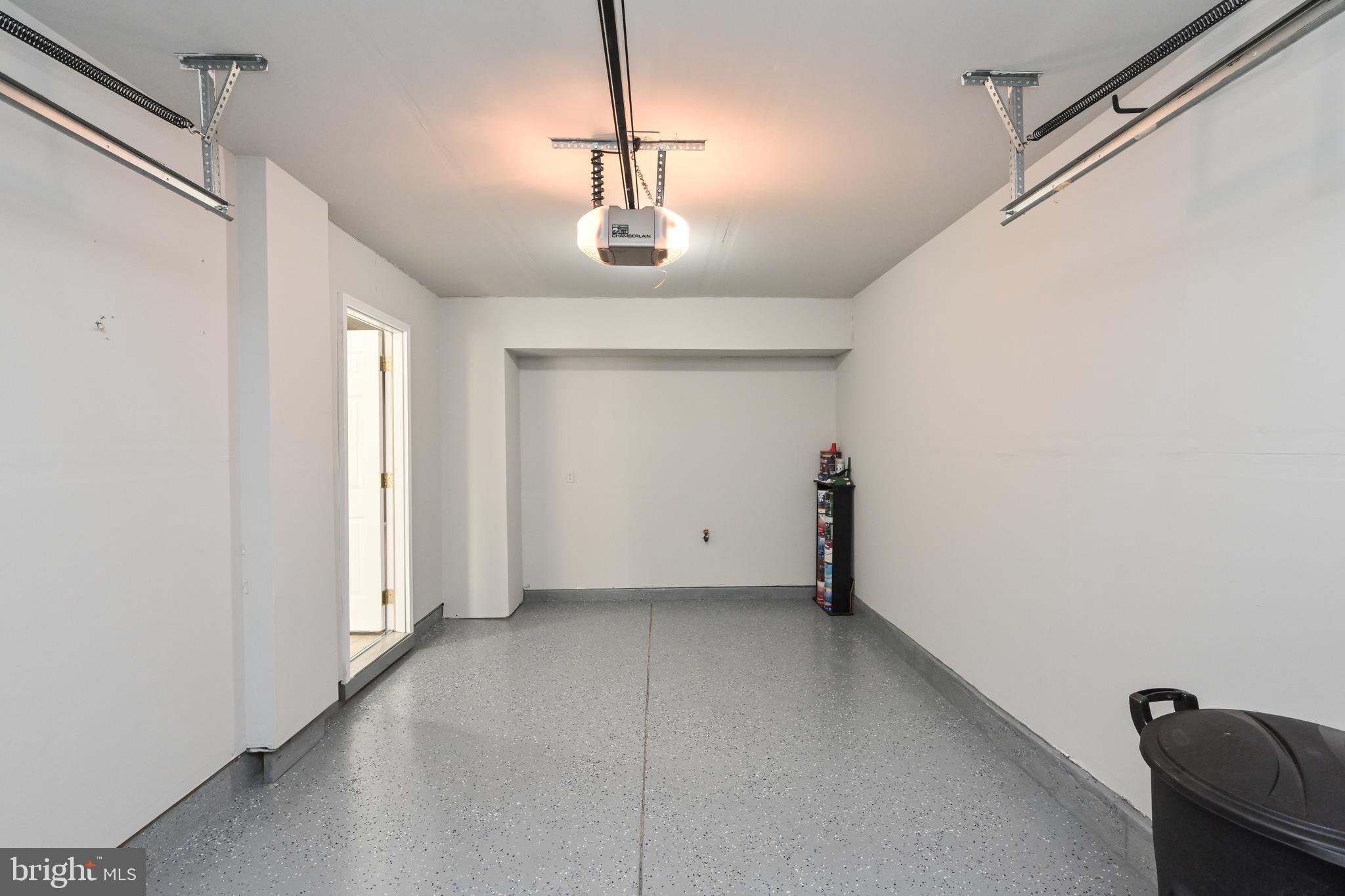 JAPONICA - Residential Lease