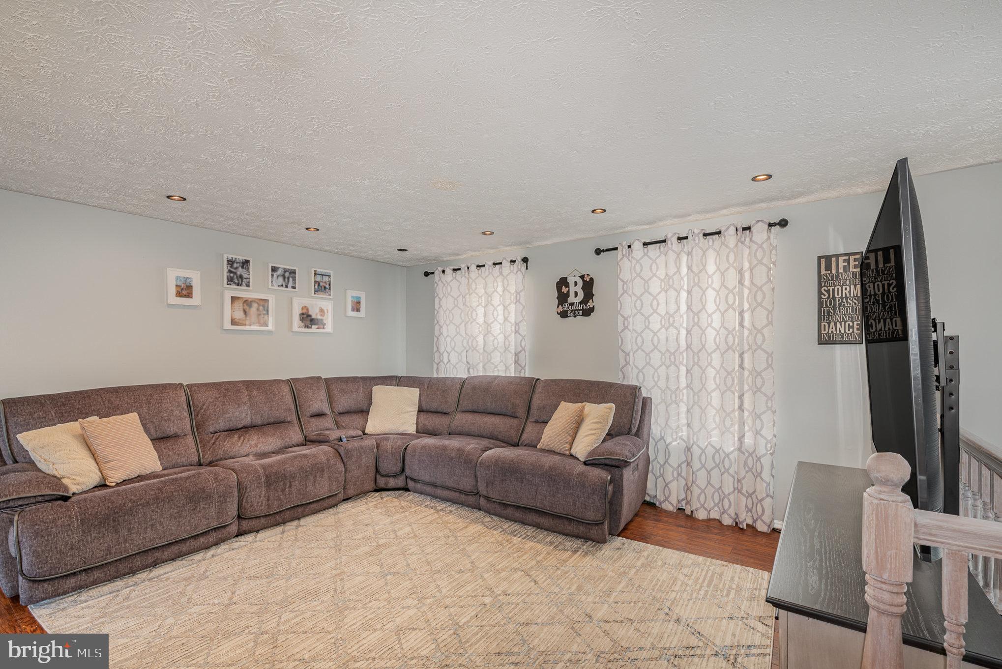 GOLDENTREE - Residential