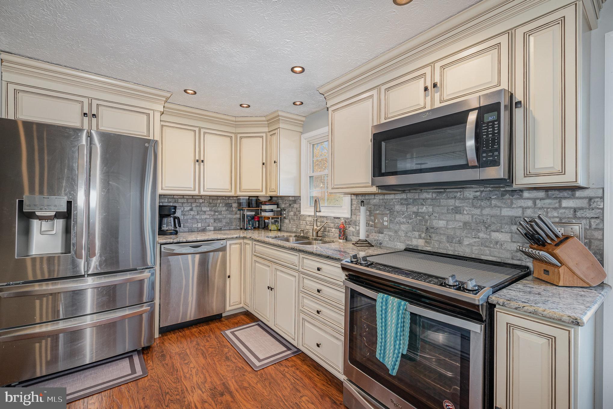 GOLDENTREE - Residential