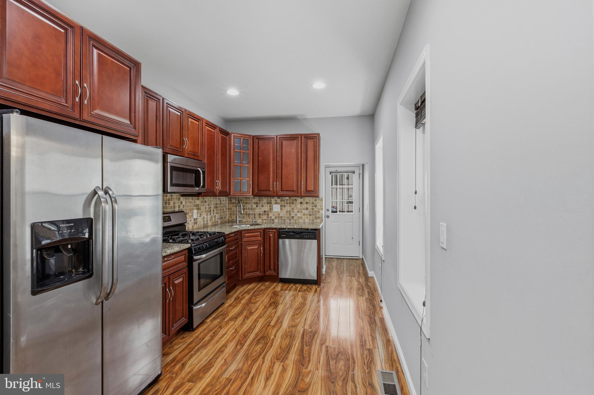 FAIRMOUNT - Residential