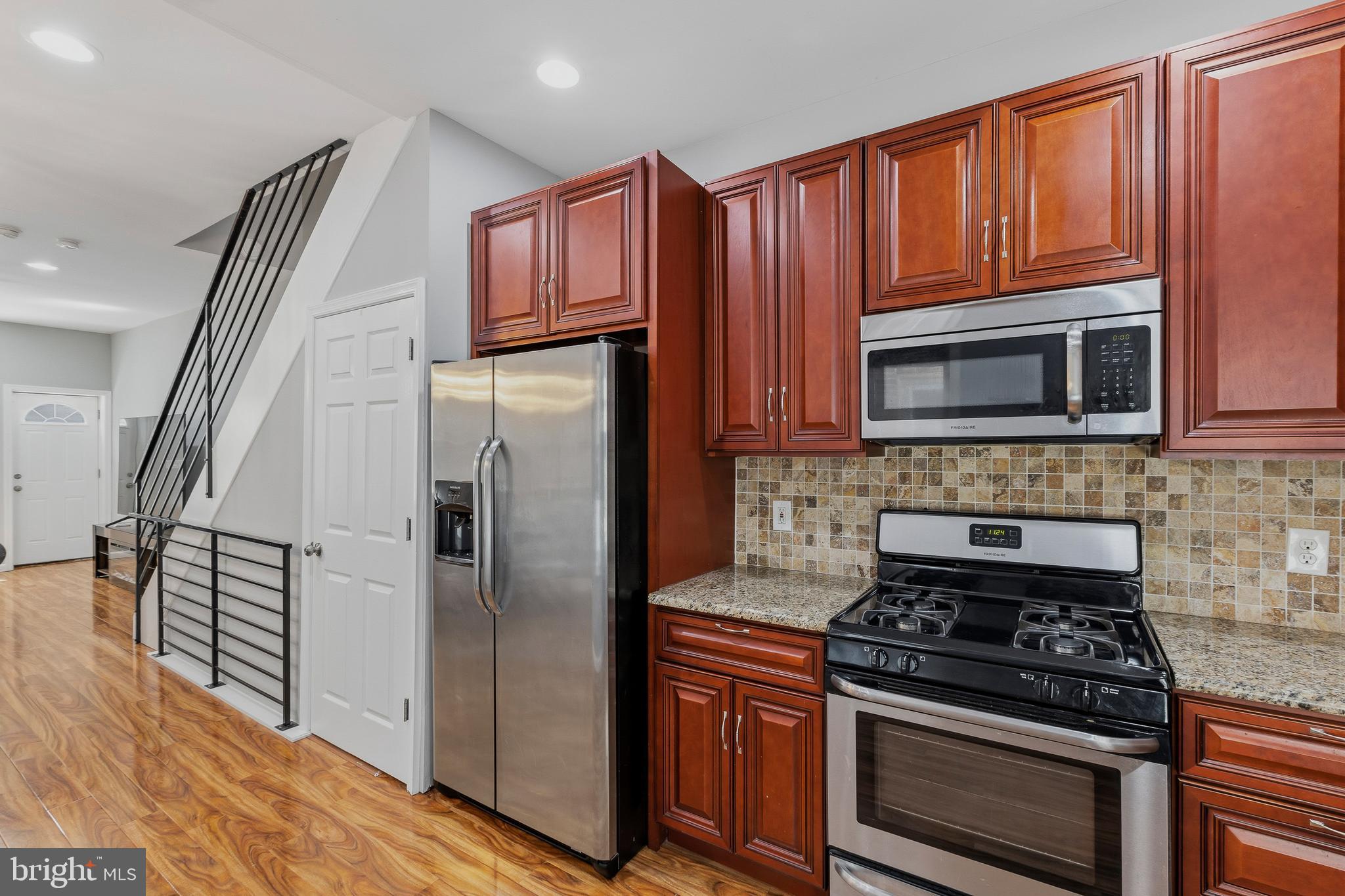 FAIRMOUNT - Residential