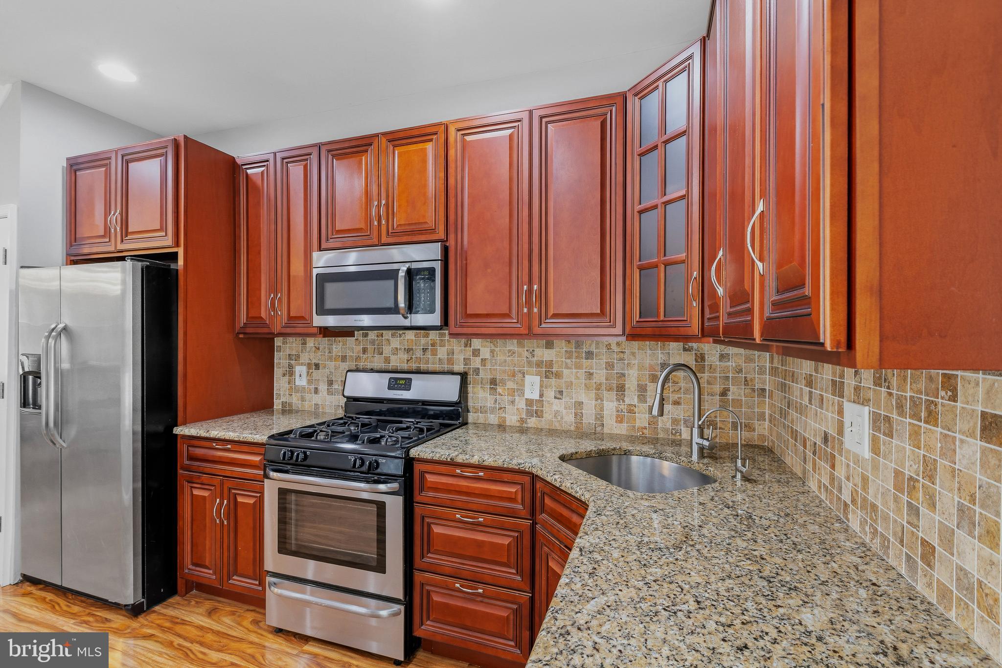 FAIRMOUNT - Residential