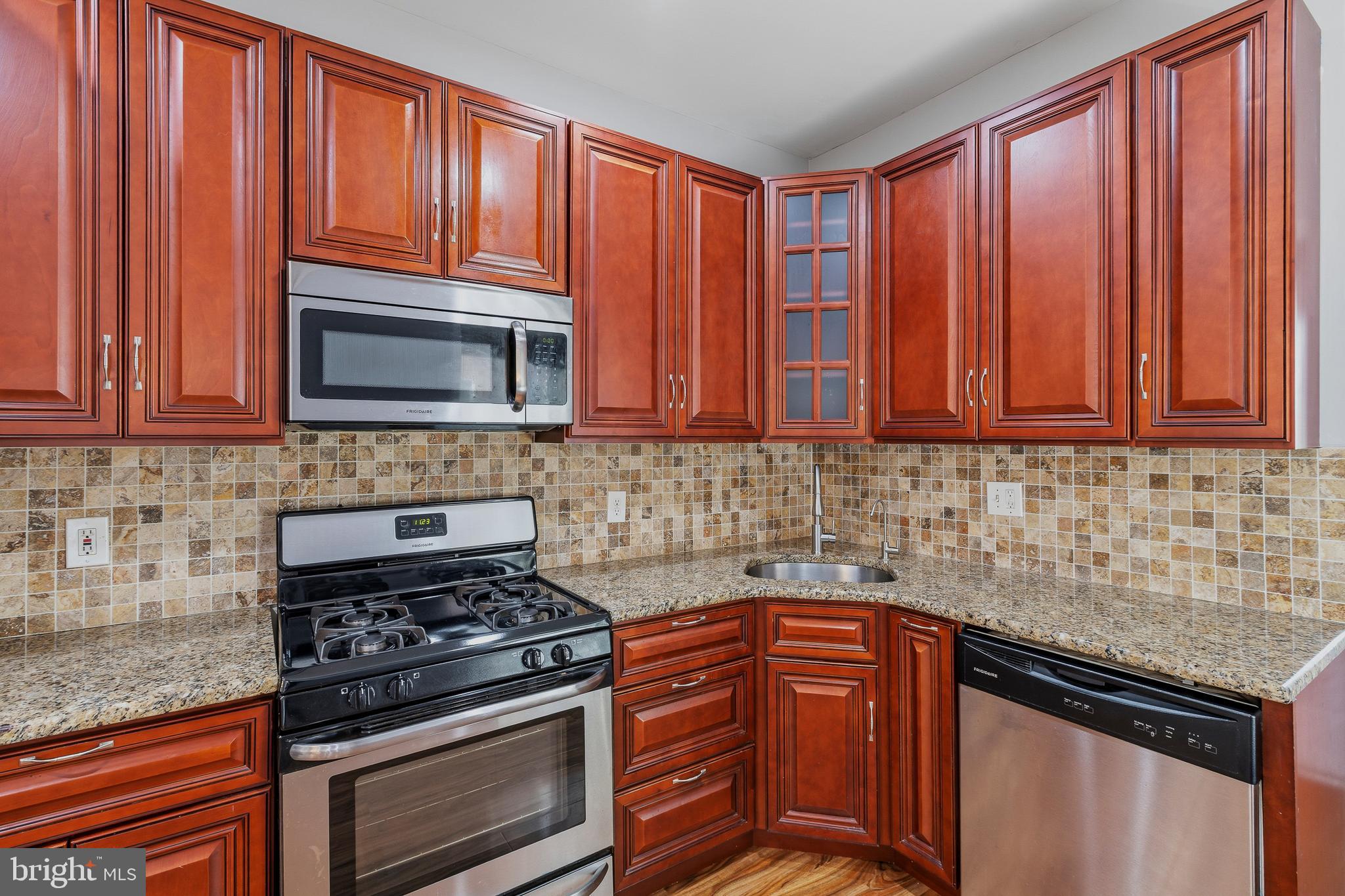 FAIRMOUNT - Residential