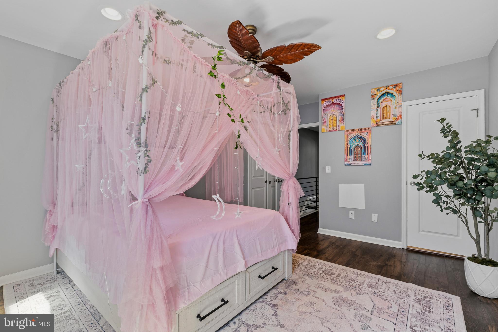 FAIRMOUNT - Residential