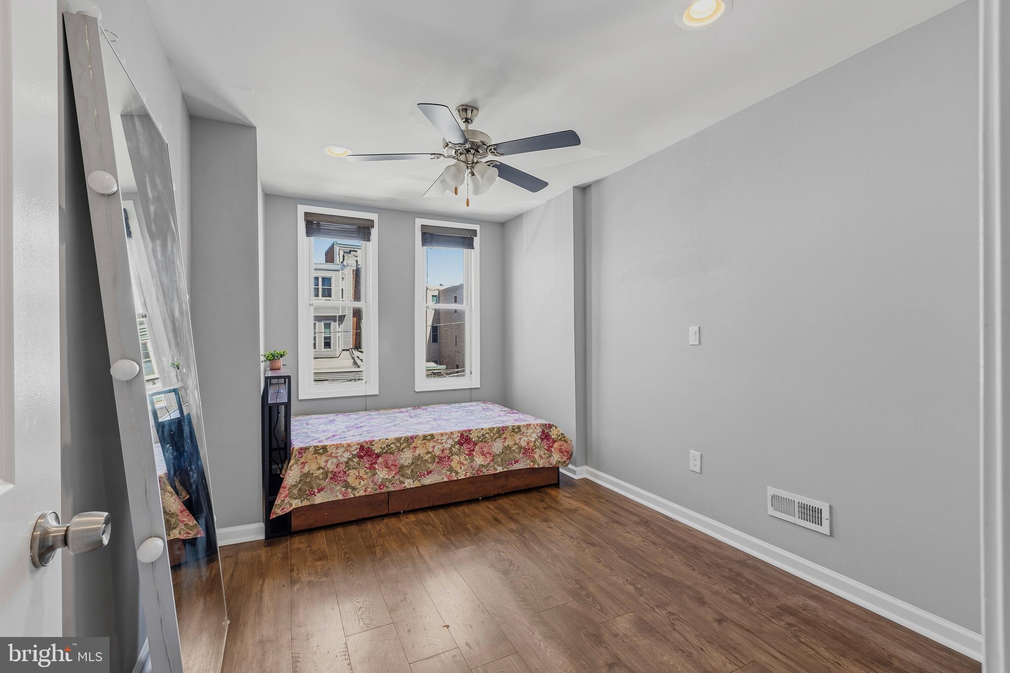 FAIRMOUNT - Residential