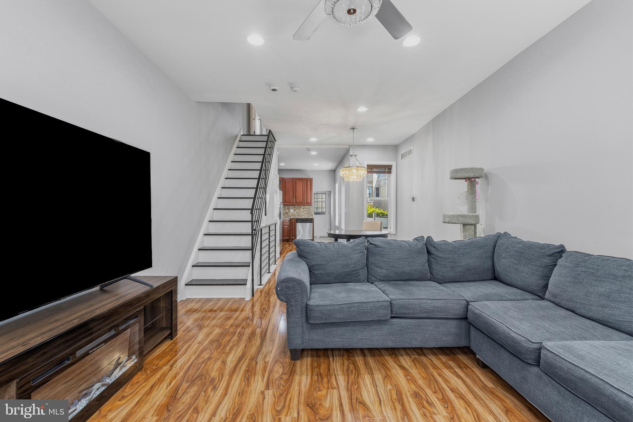 FAIRMOUNT - Residential