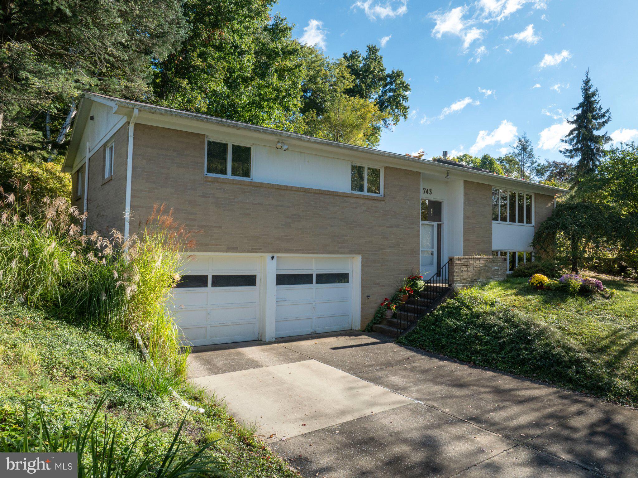 743 GLENN ROAD
