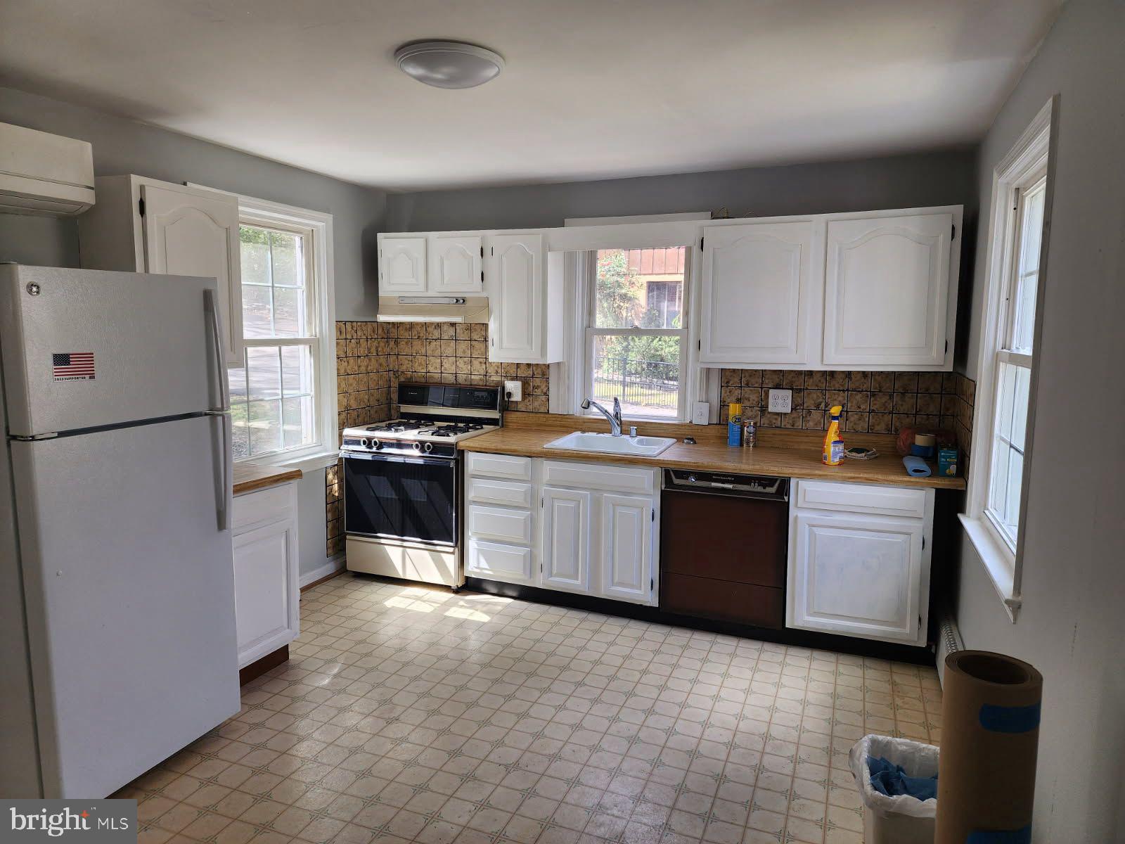 GORDON TERRACE - Residential Lease