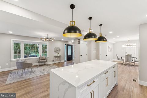 2308 CREEK DRIVE ALEXANDRIA VA 22308