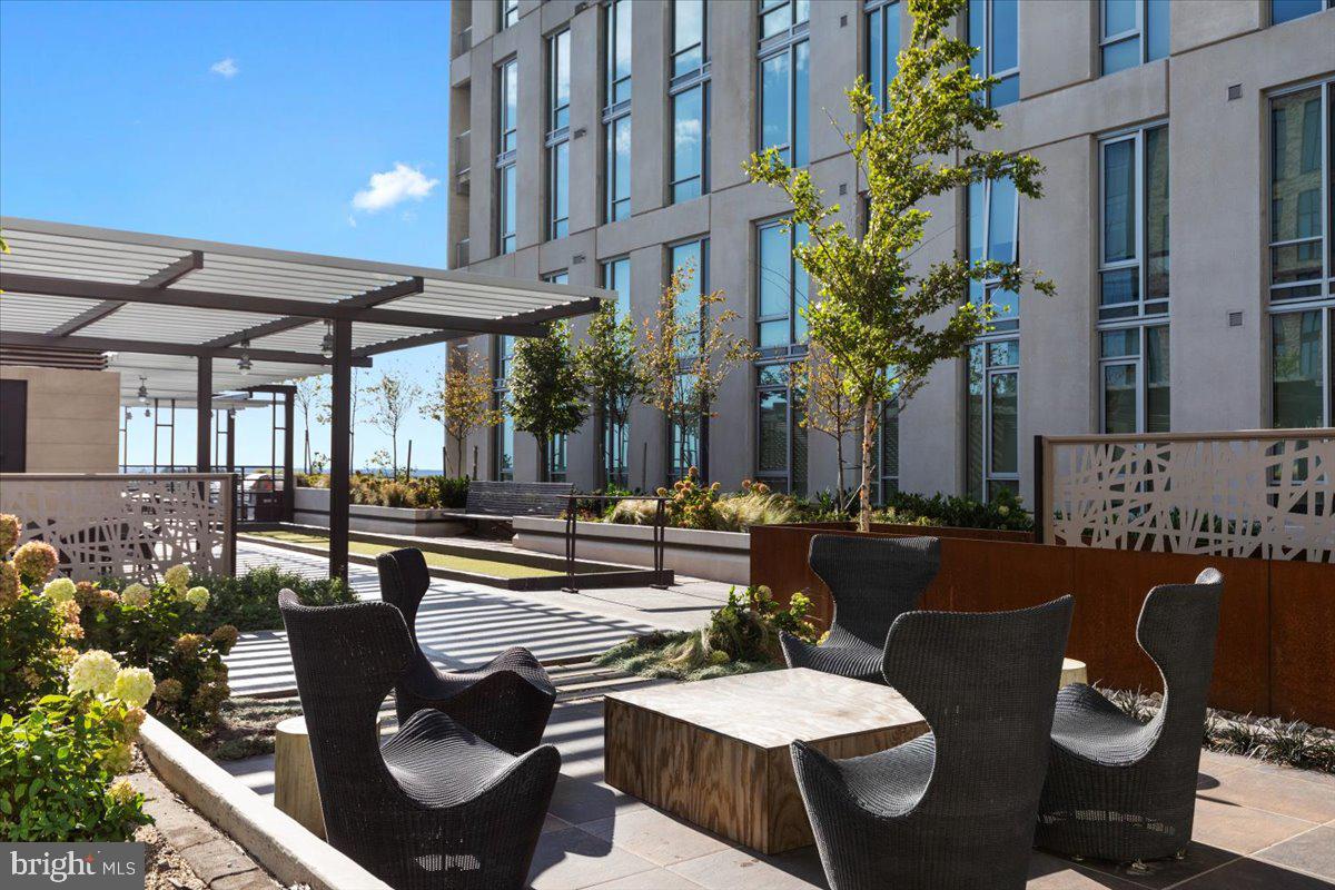 THE VERSE CONDO - Residential