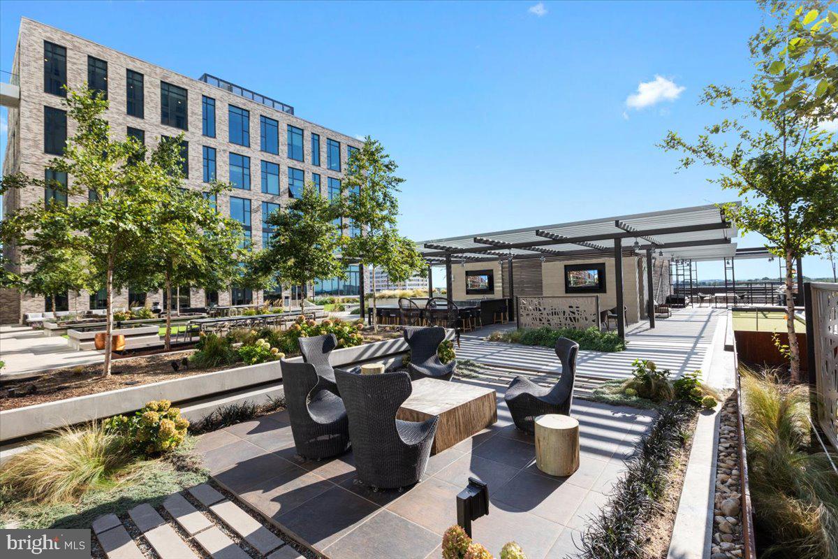 THE VERSE CONDO - Residential