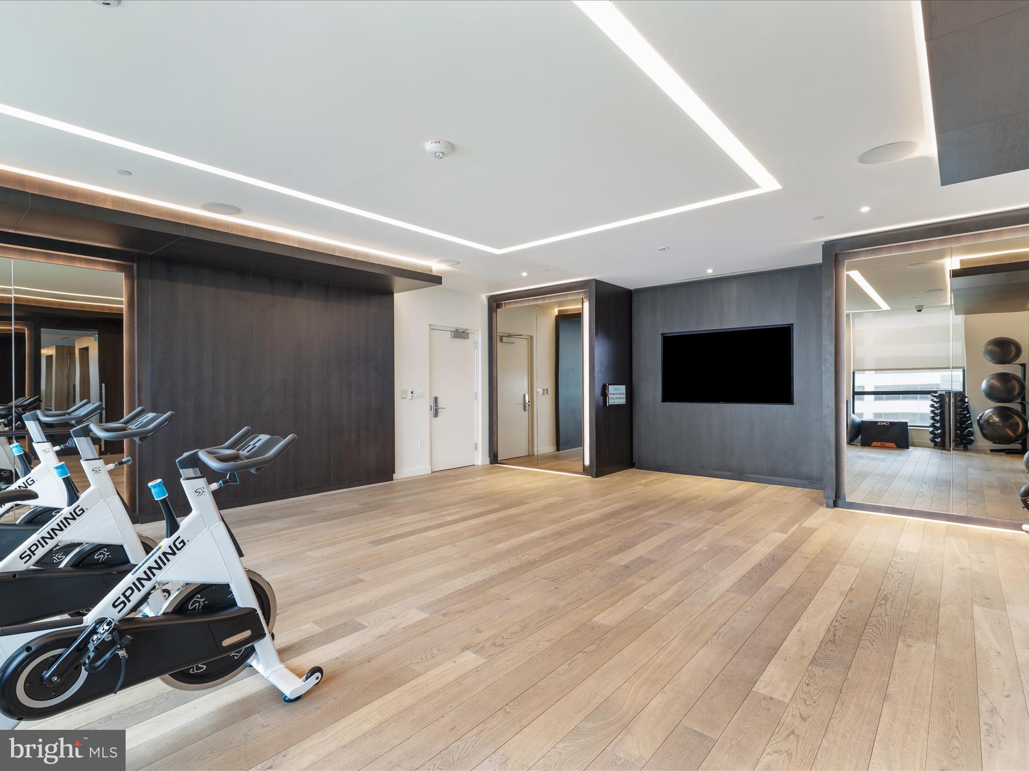 THE VERSE CONDO - Residential