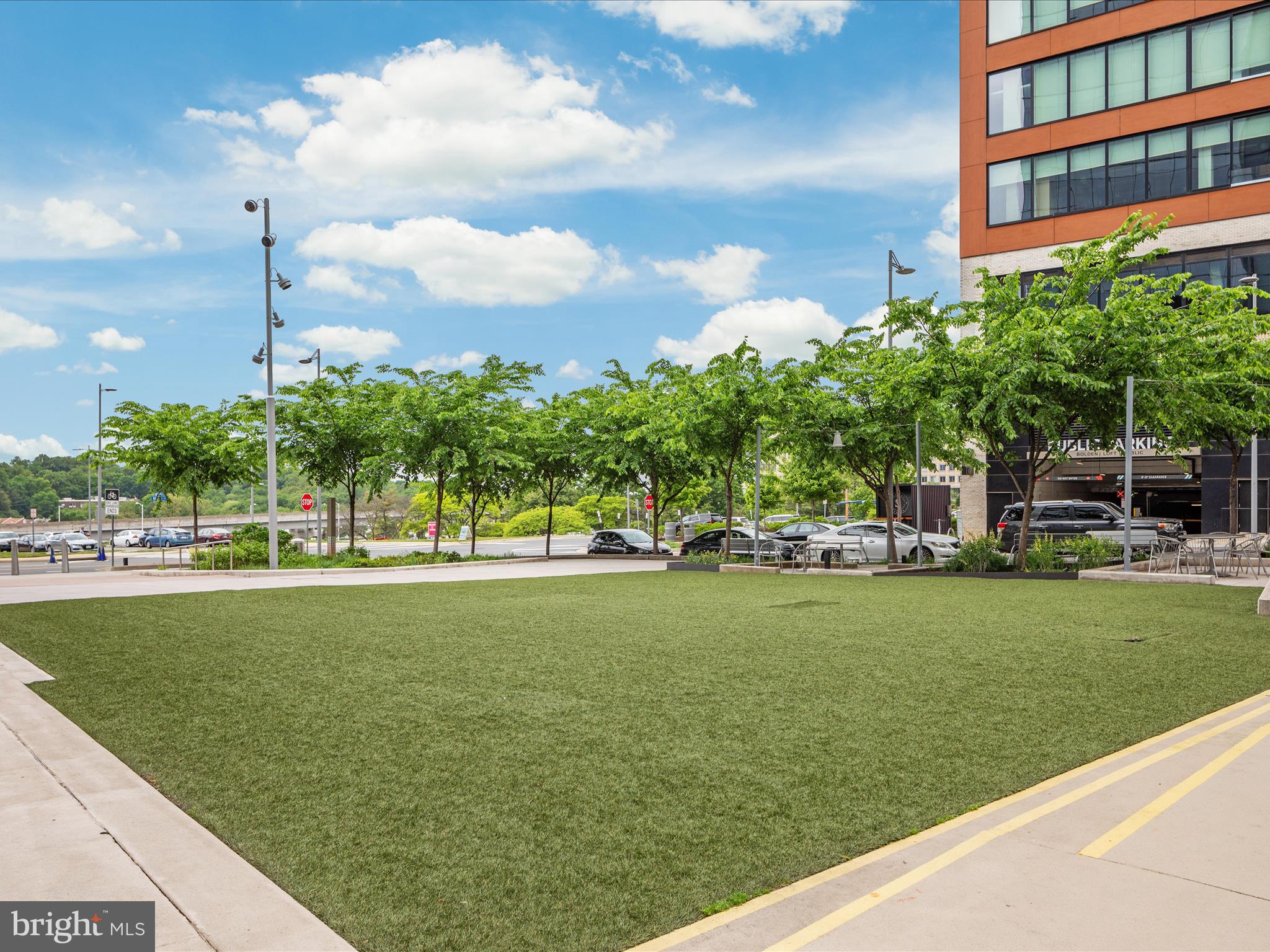 THE VERSE CONDO - Residential