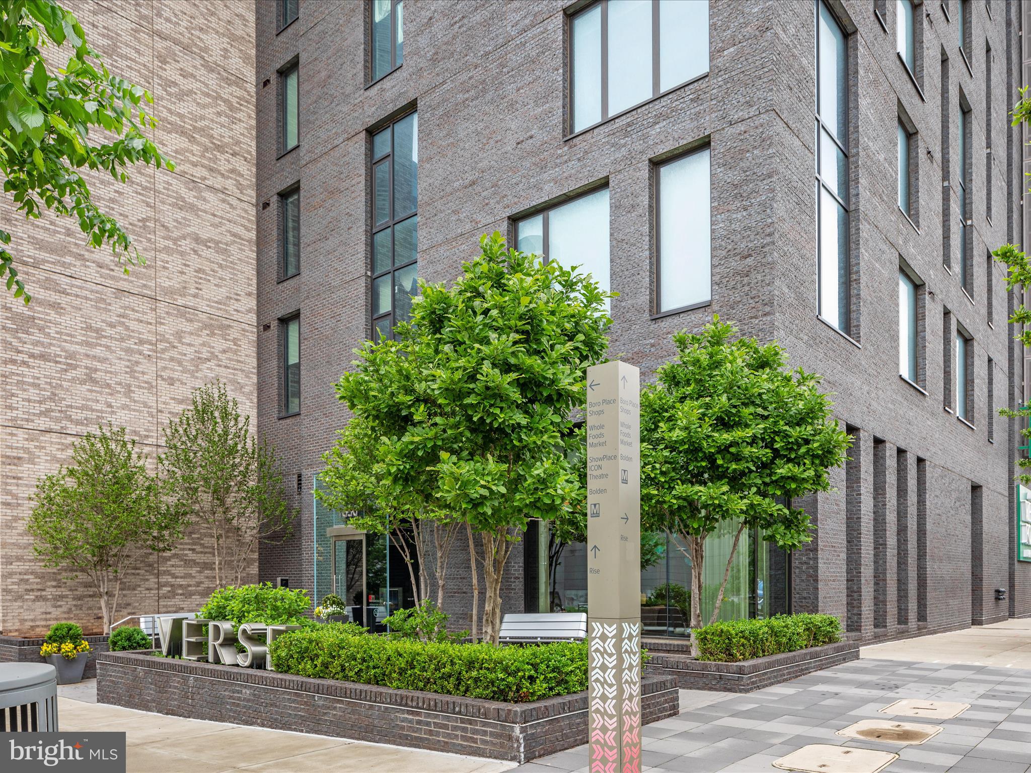 THE VERSE CONDO - Residential