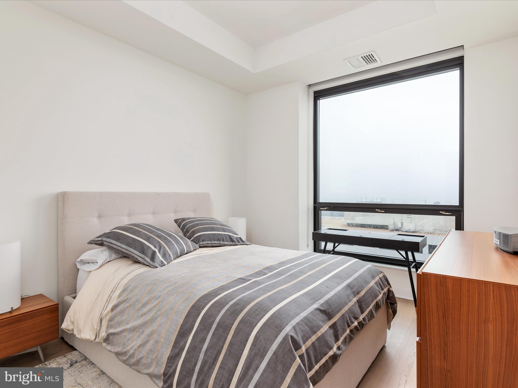 THE VERSE CONDO - Residential