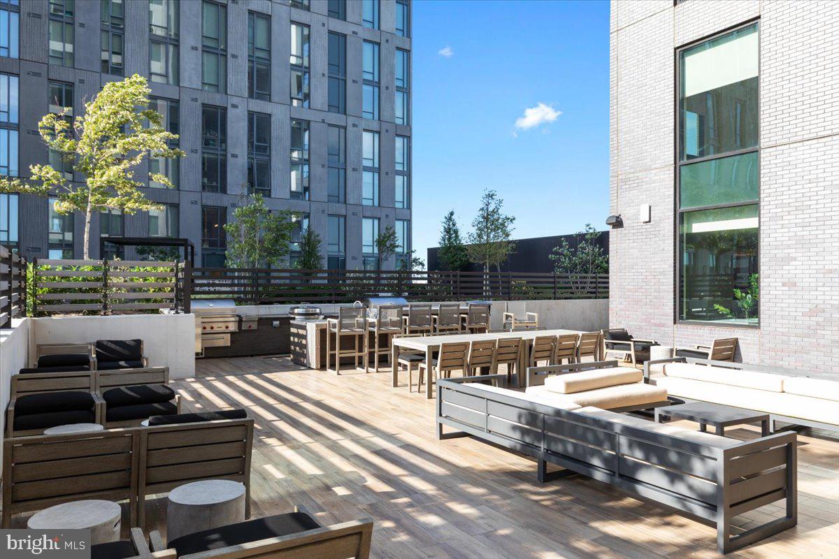 THE VERSE CONDO - Residential