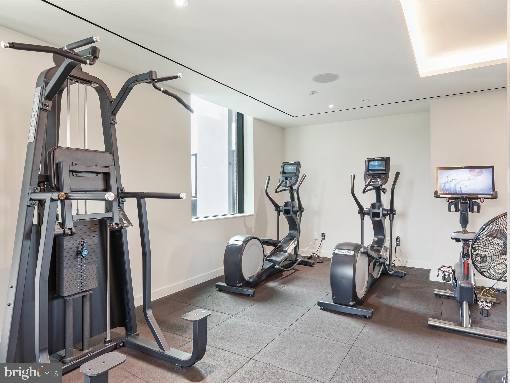 THE VERSE CONDO - Residential