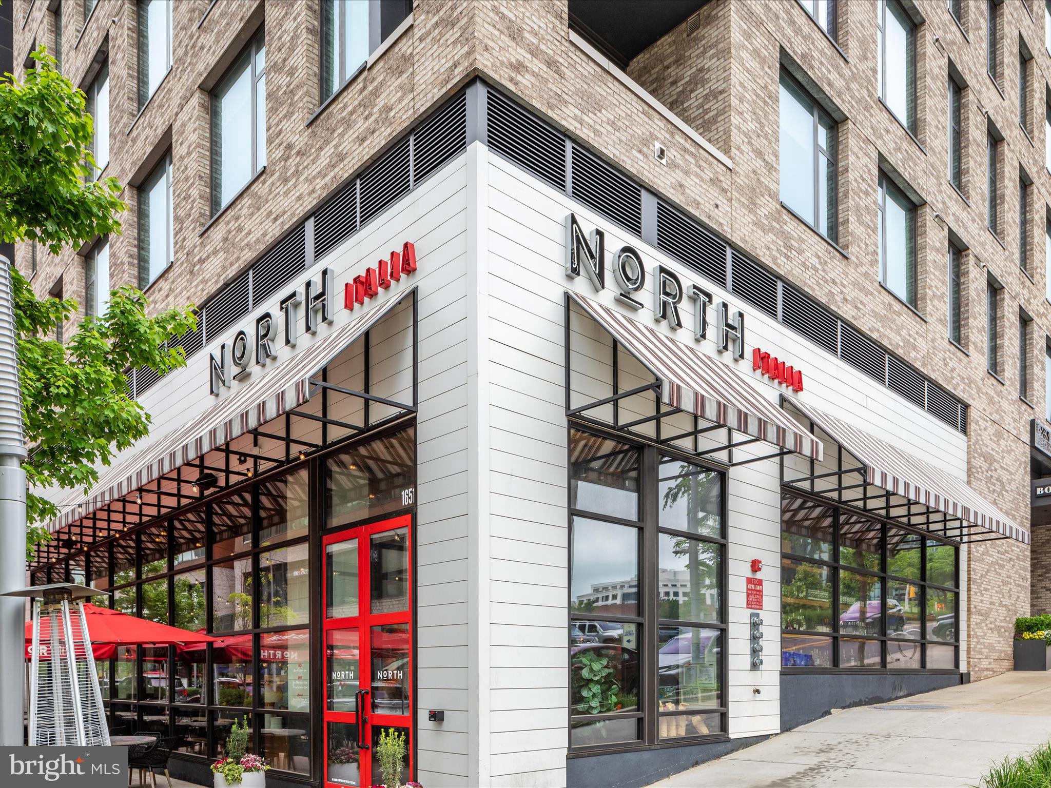 THE VERSE CONDO - Residential