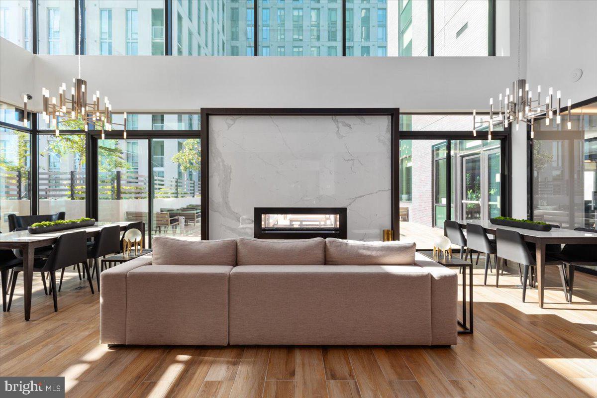 THE VERSE CONDO - Residential