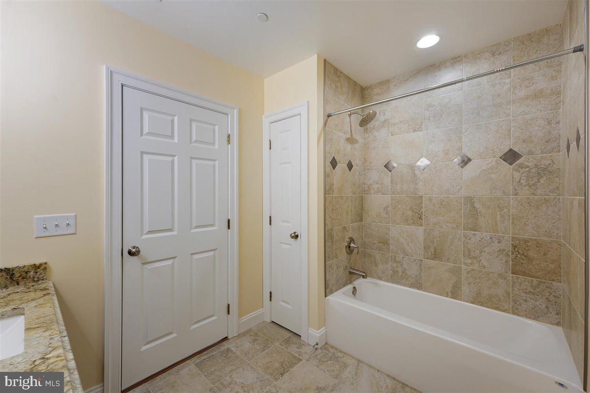 SPRINGTON CHASE - Residential