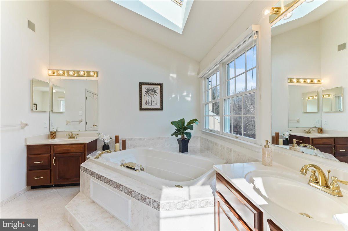 SPRINGTON CHASE - Residential