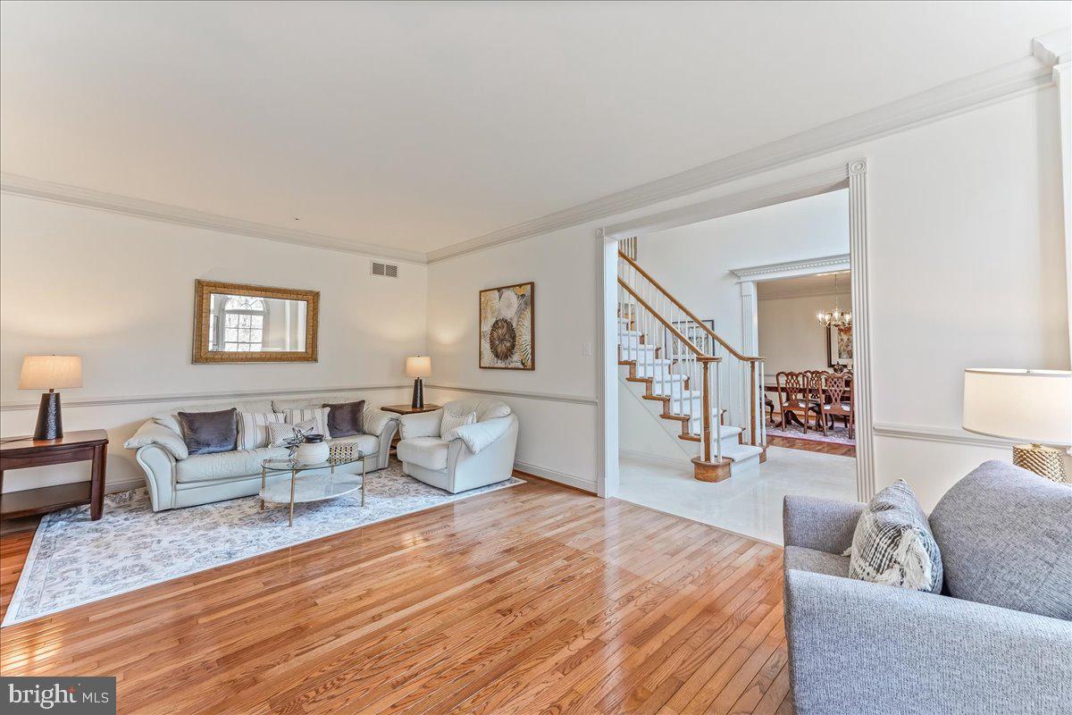 SPRINGTON CHASE - Residential