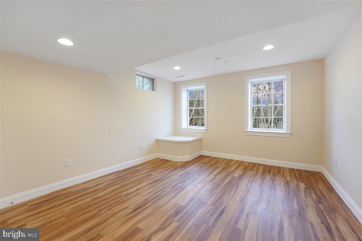 SPRINGTON CHASE - Residential