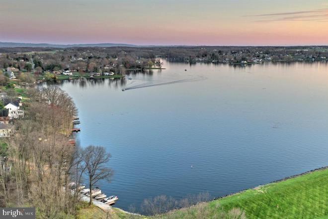 LAKE MEADE - Residential