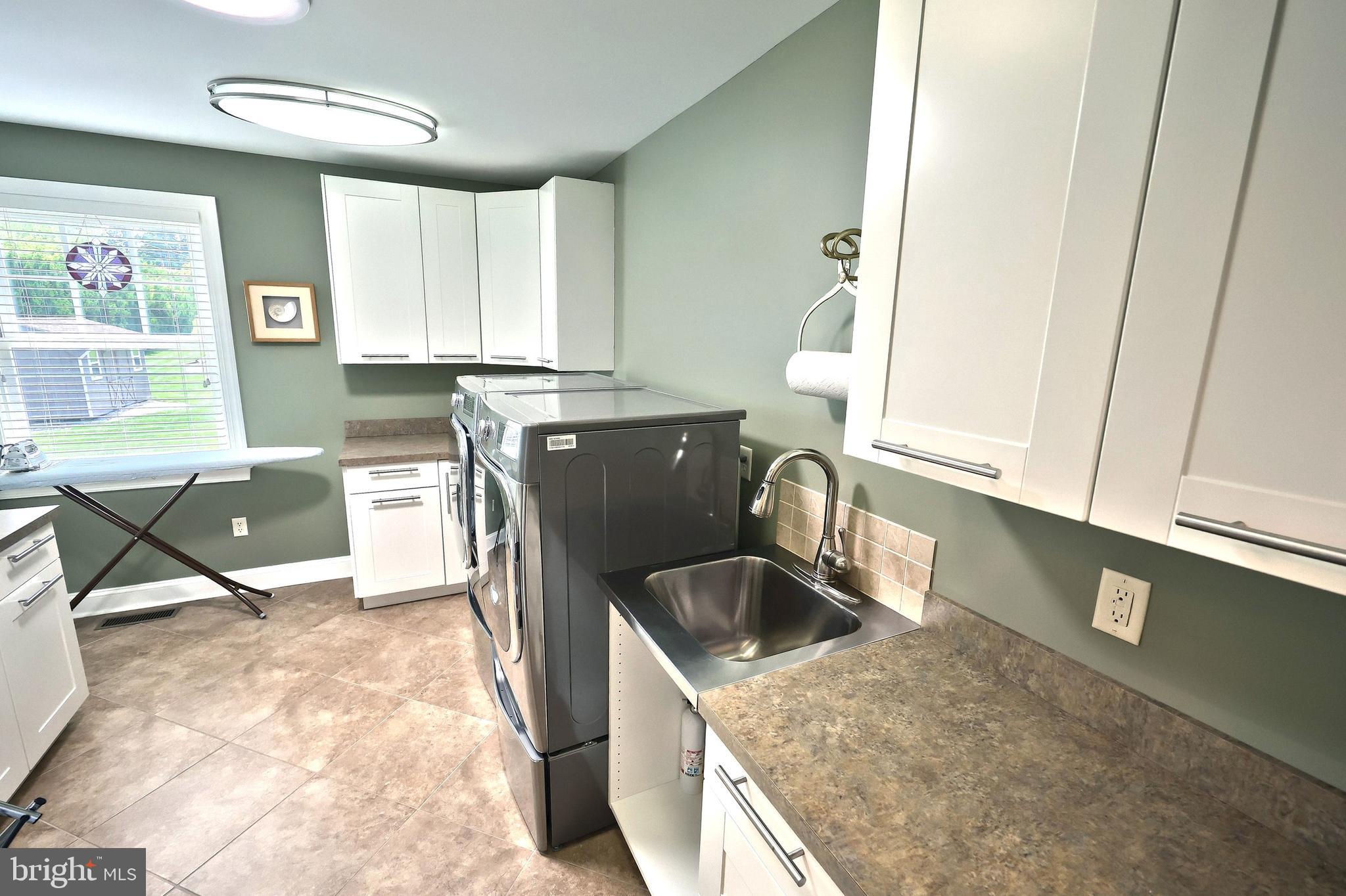 LAKE MEADE - Residential