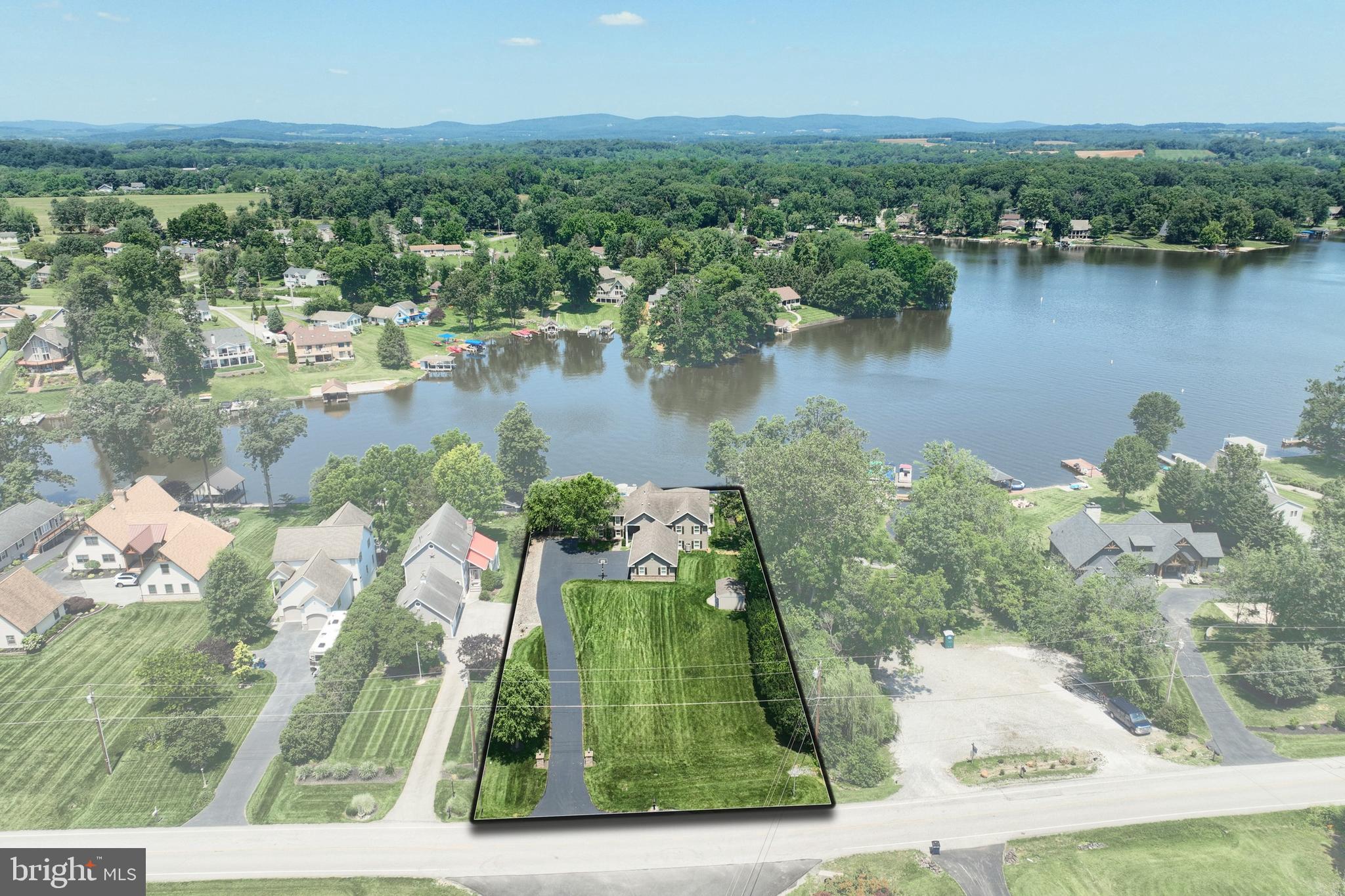 LAKE MEADE - Residential