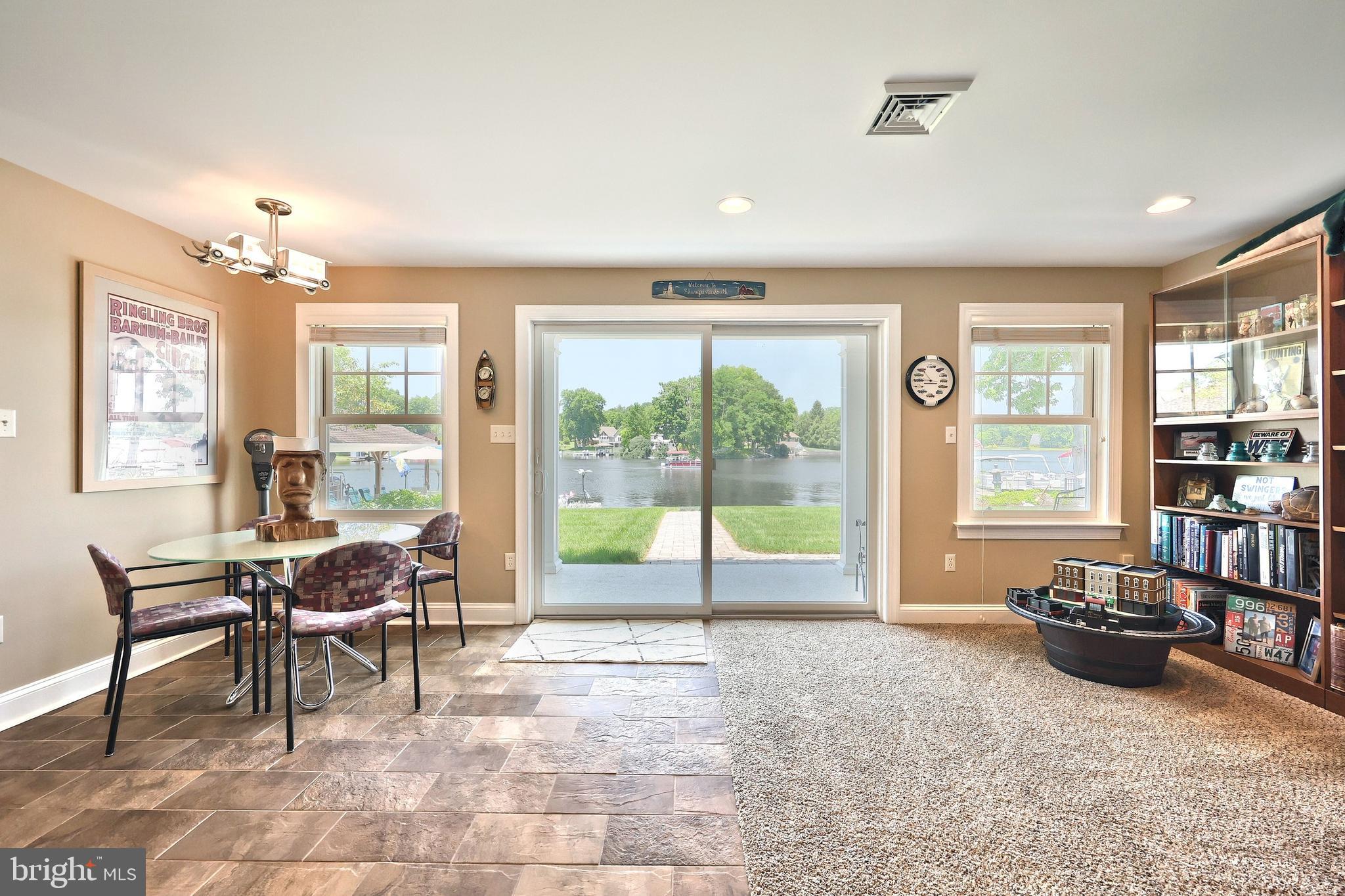 LAKE MEADE - Residential