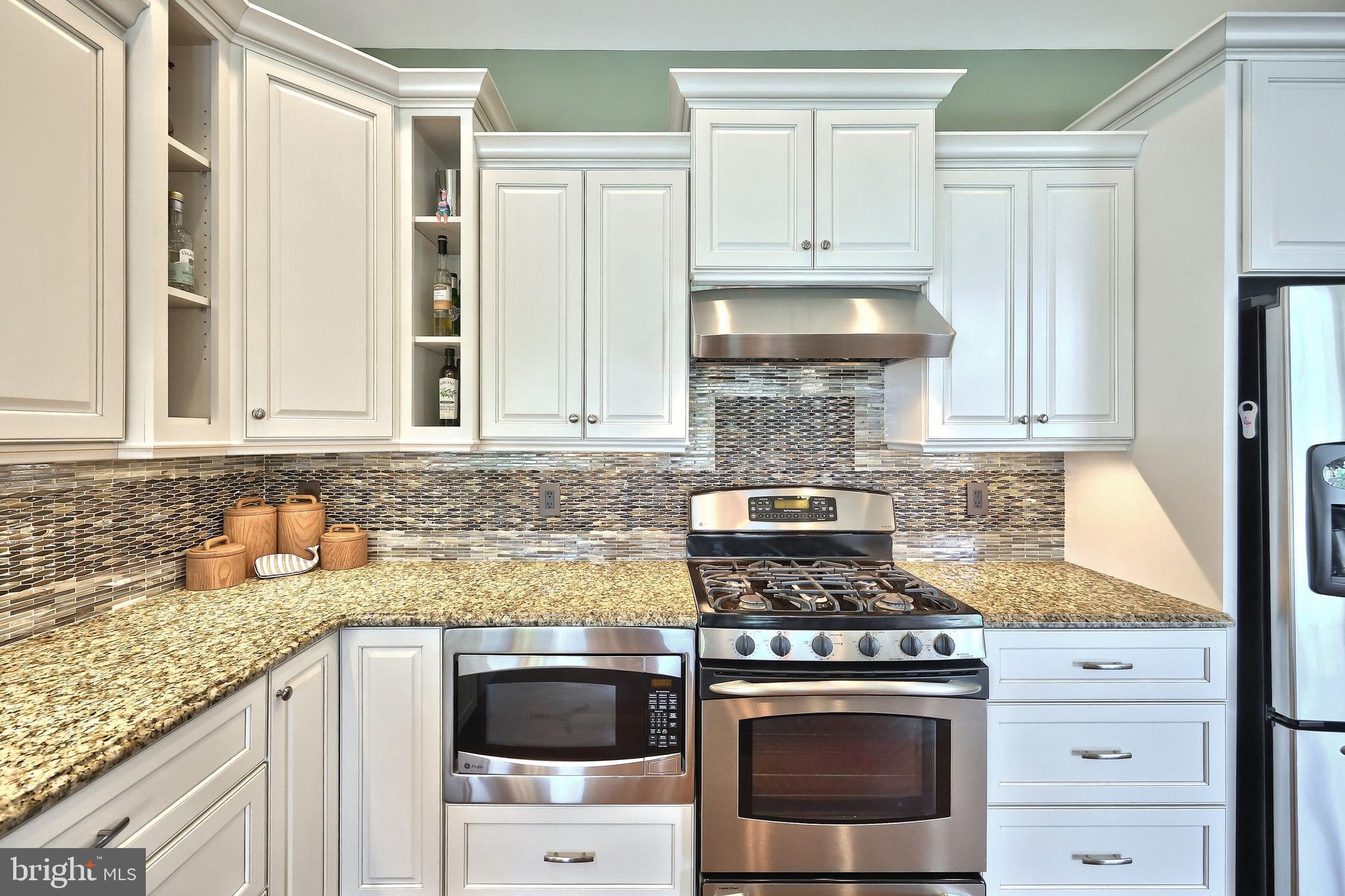 LAKE MEADE - Residential