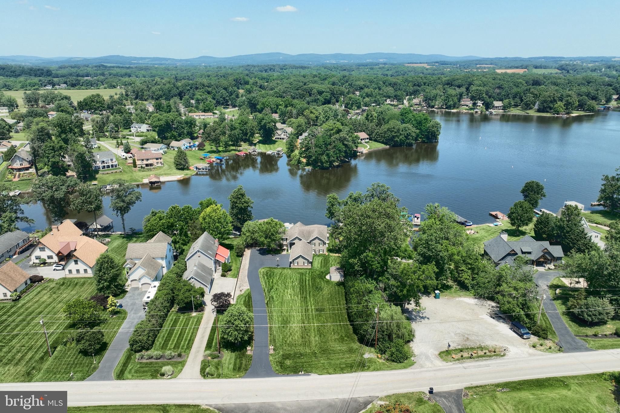 LAKE MEADE - Residential