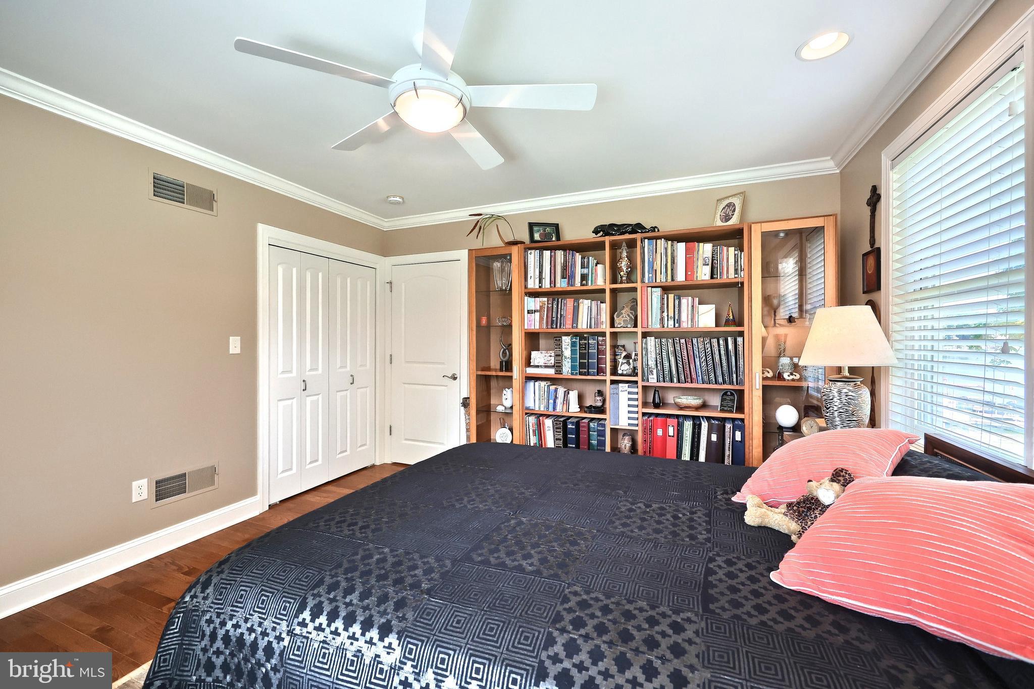 LAKE MEADE - Residential