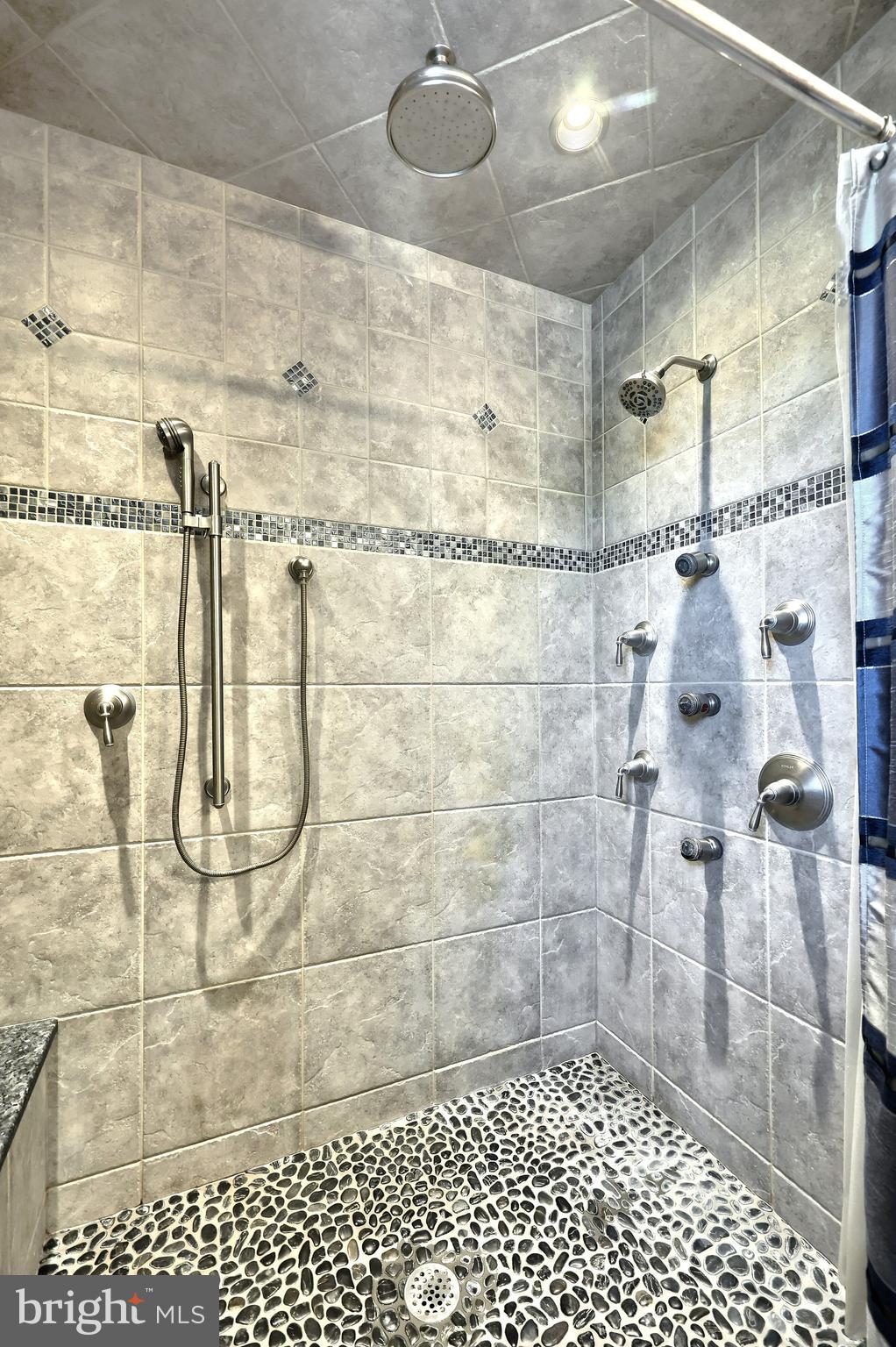 LAKE MEADE - Residential