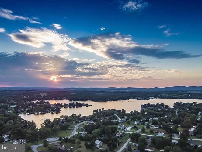 LAKE MEADE - Residential