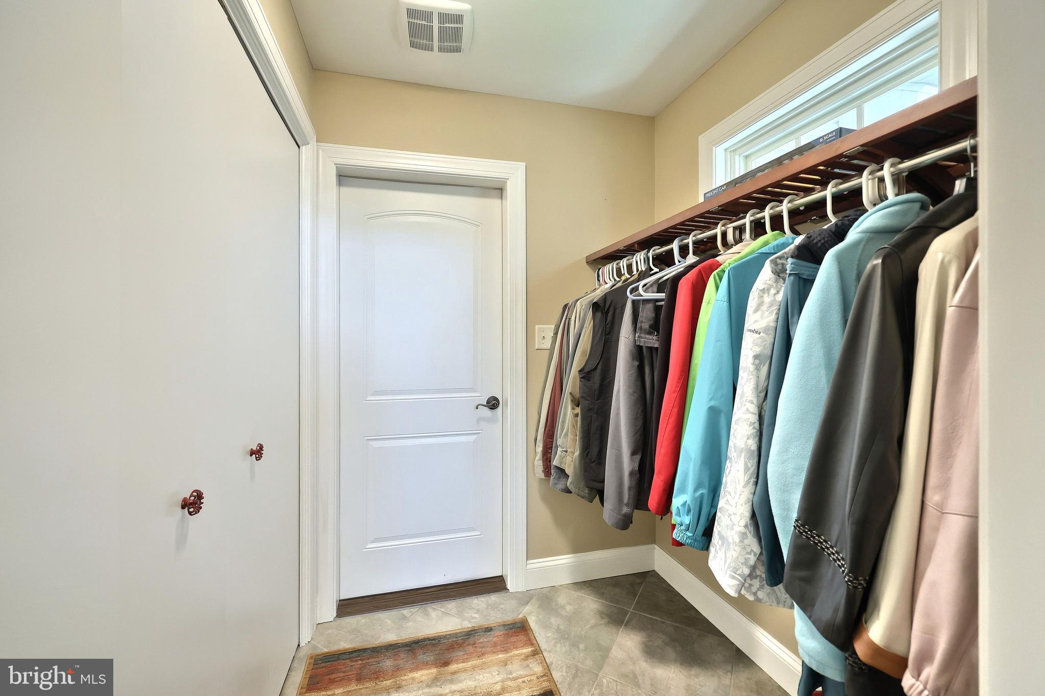 LAKE MEADE - Residential