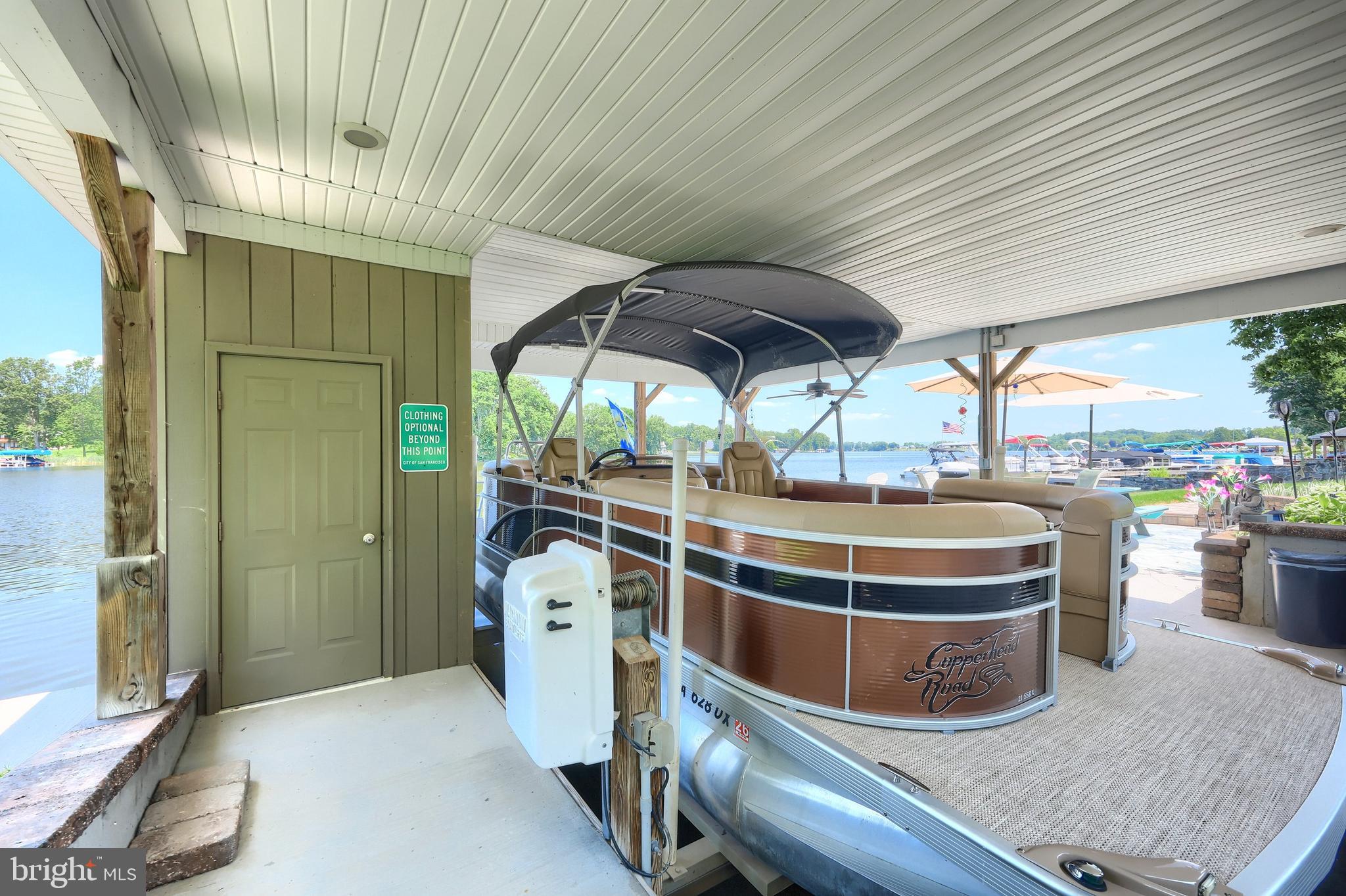 LAKE MEADE - Residential