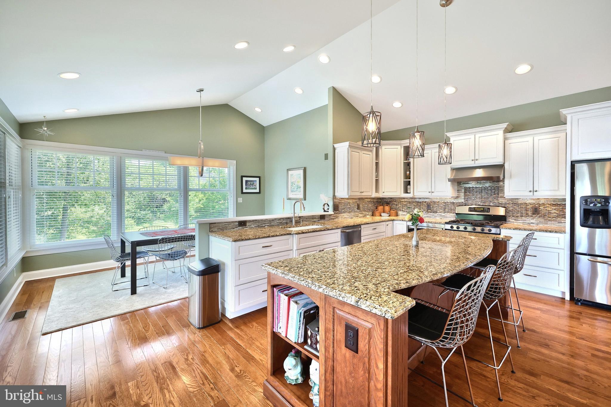 LAKE MEADE - Residential