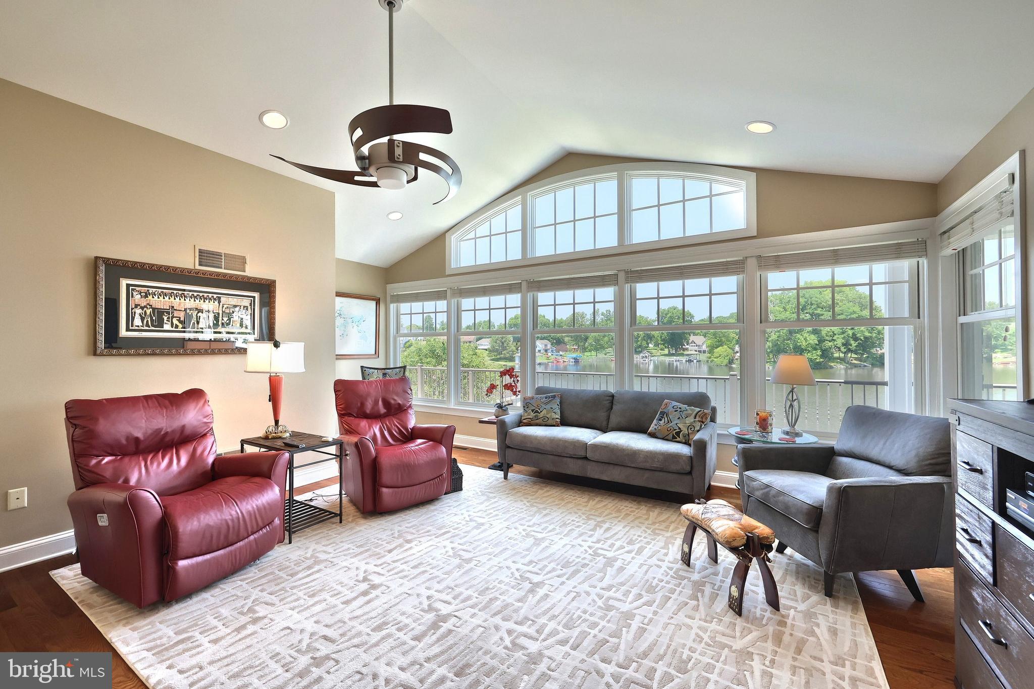 LAKE MEADE - Residential