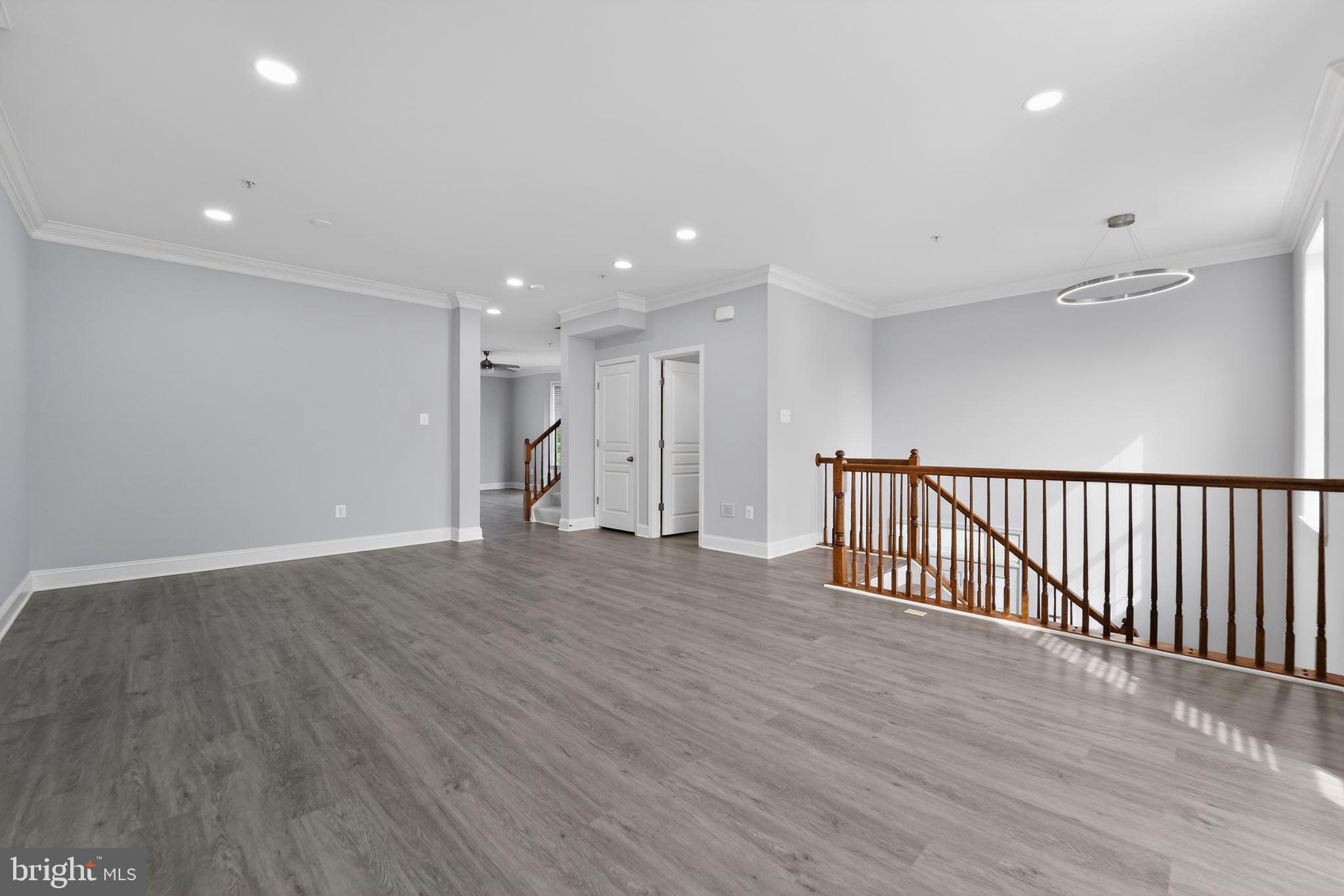 GATEWAY OVERLOOK - Residential
