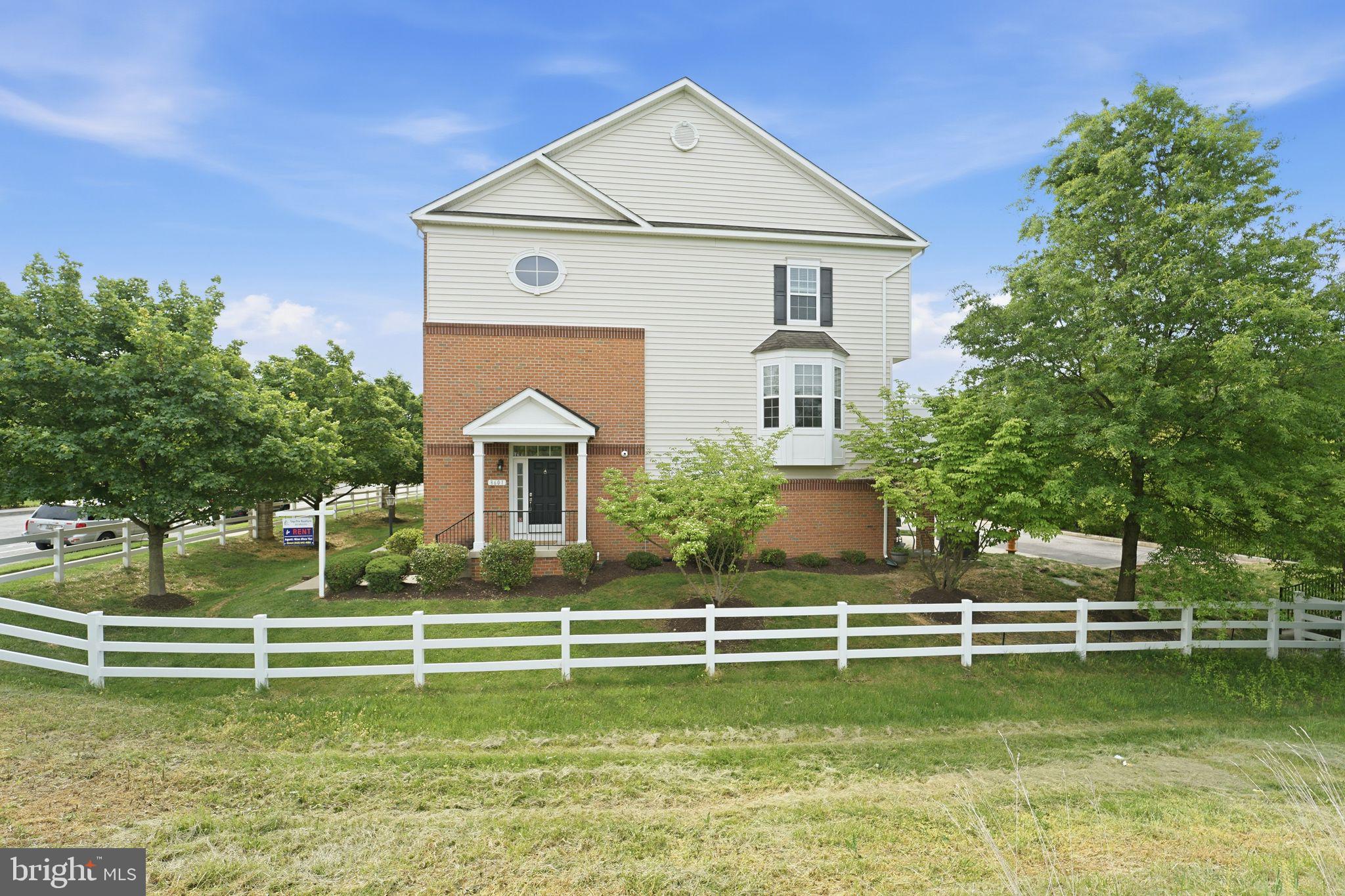 GATEWAY OVERLOOK - Residential