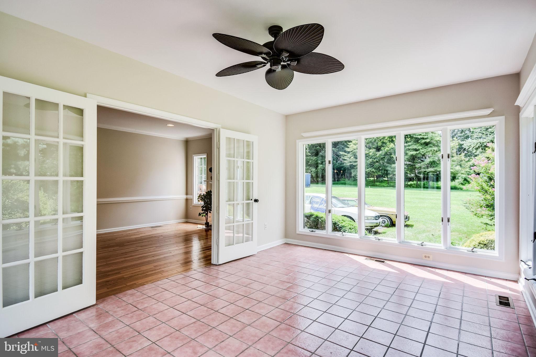 MYTERRA MANOR - Residential