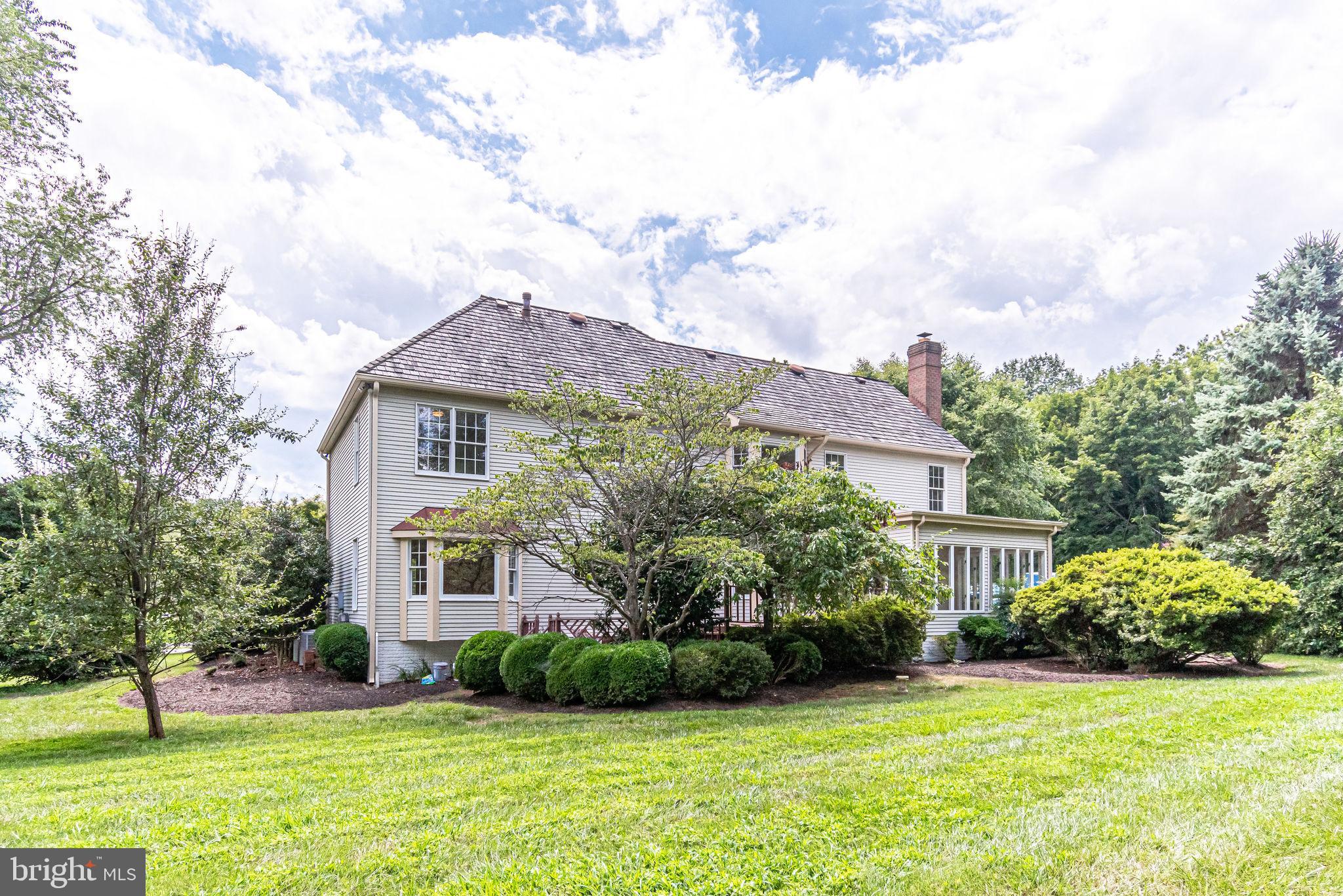 MYTERRA MANOR - Residential