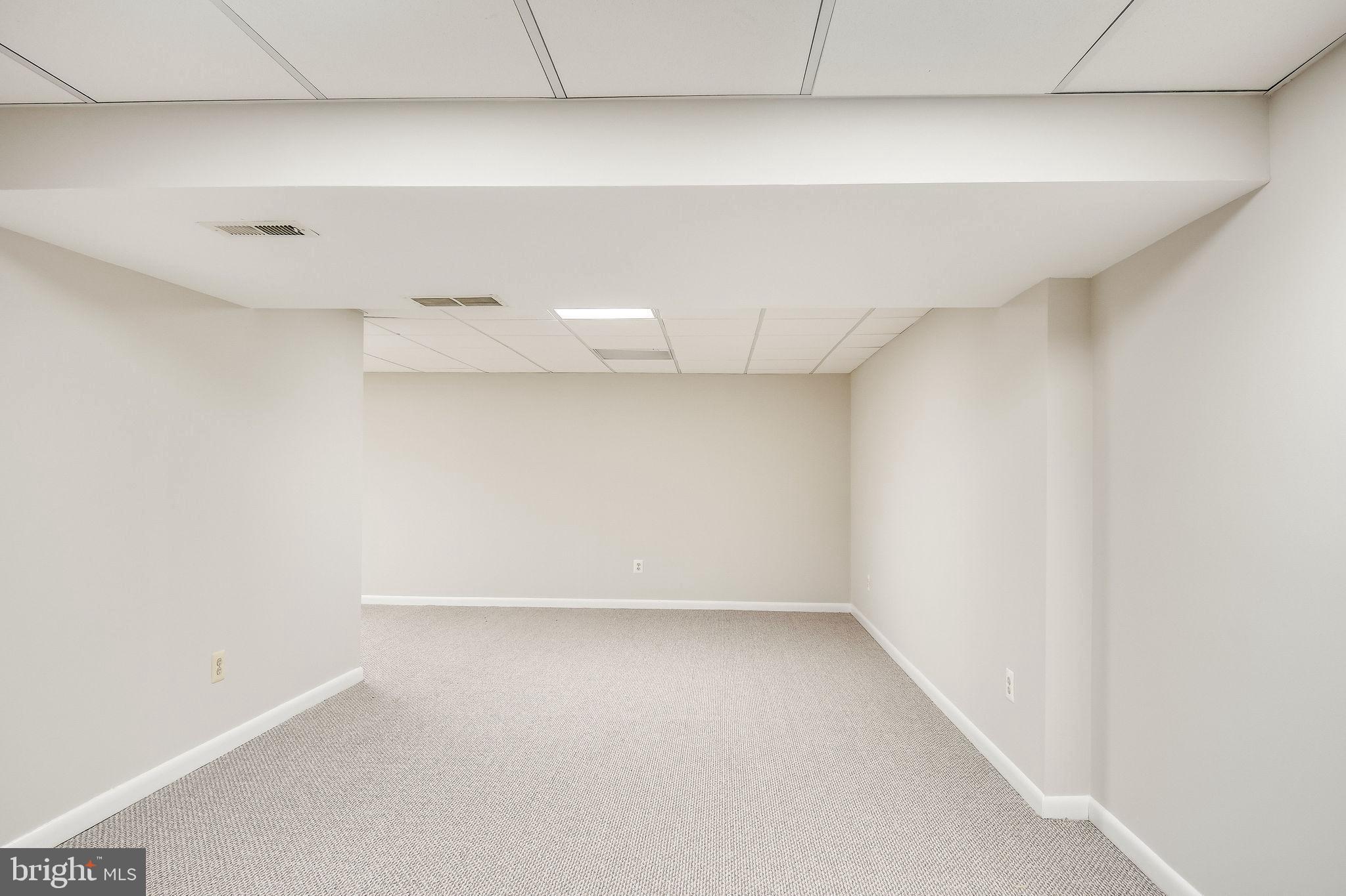 MYTERRA MANOR - Residential