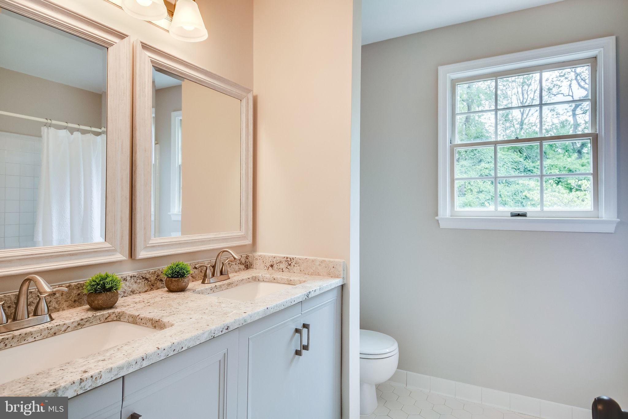 MYTERRA MANOR - Residential