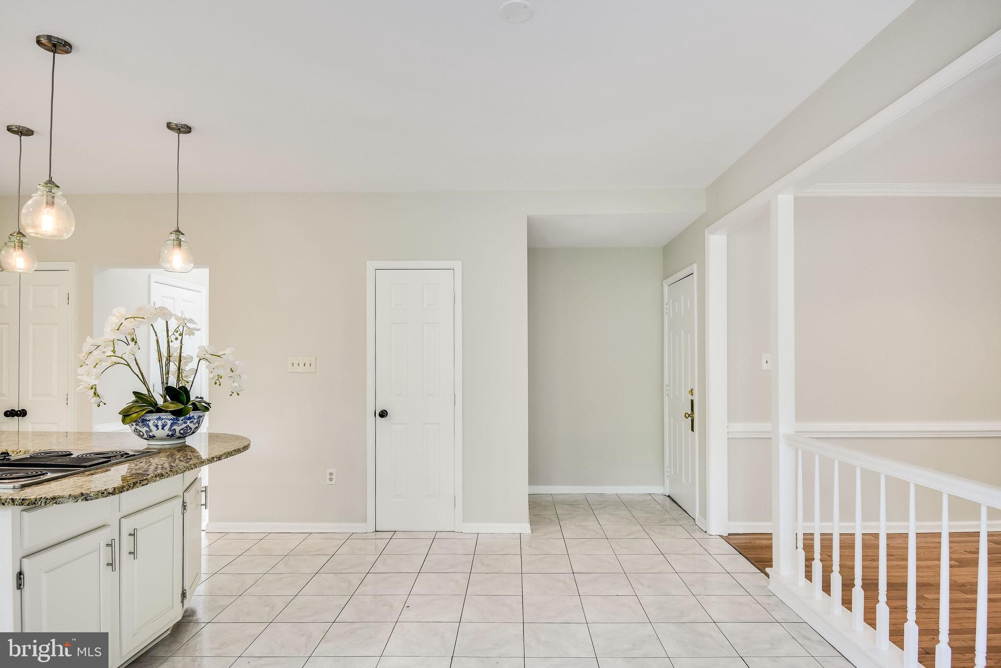 MYTERRA MANOR - Residential