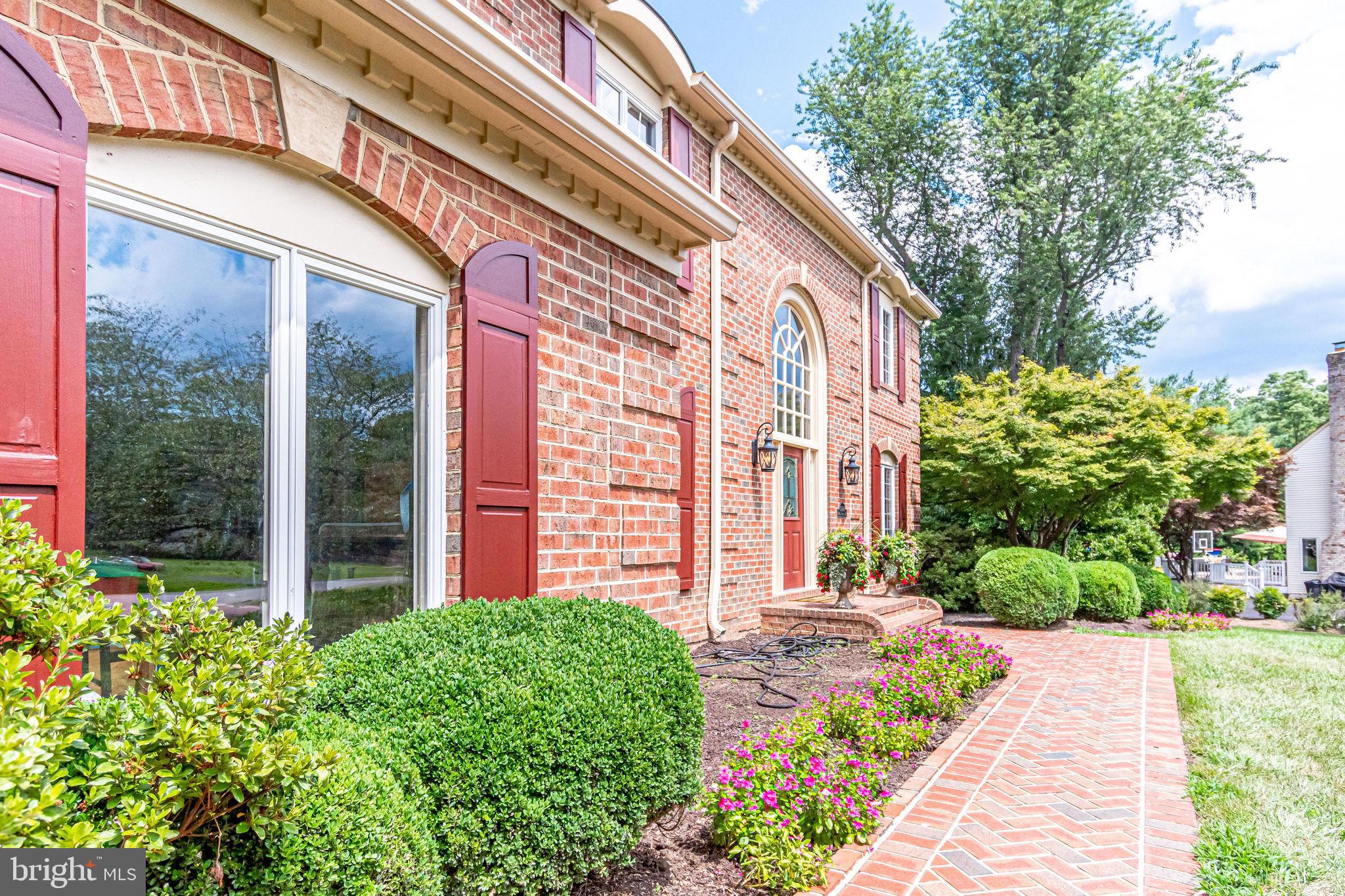 MYTERRA MANOR - Residential