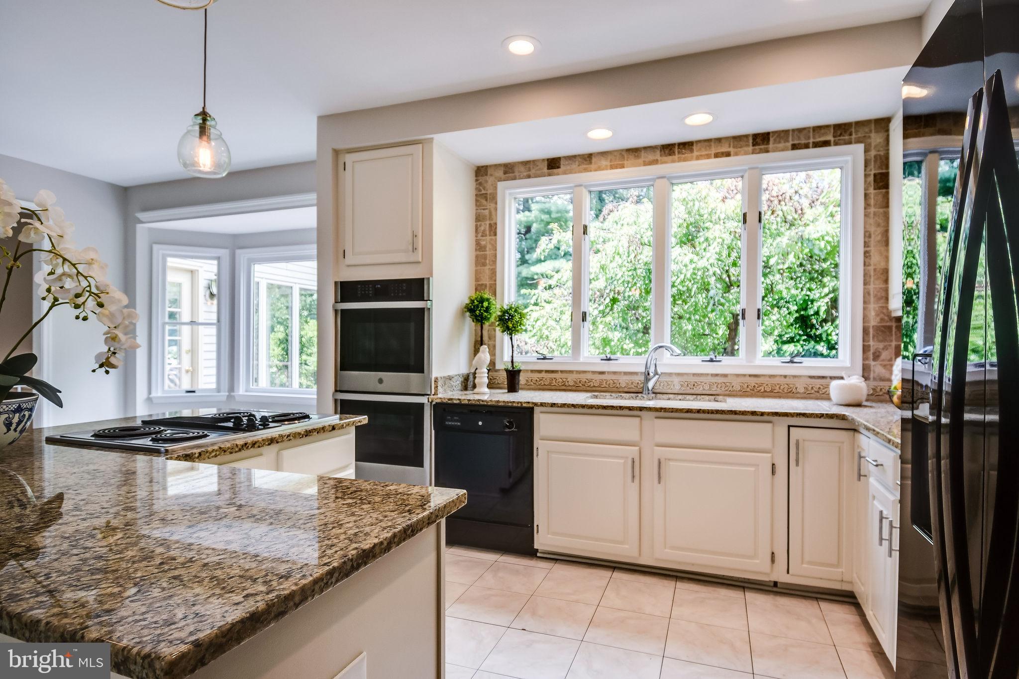 MYTERRA MANOR - Residential