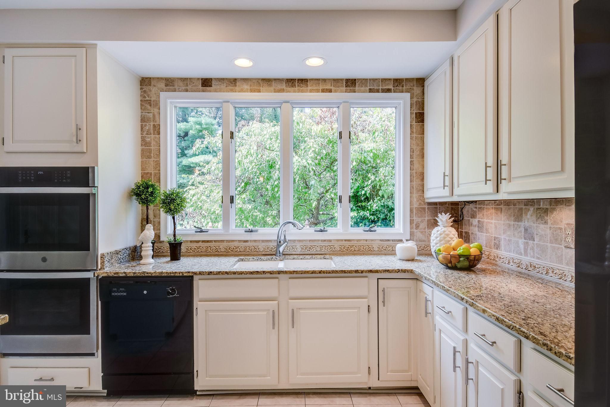 MYTERRA MANOR - Residential